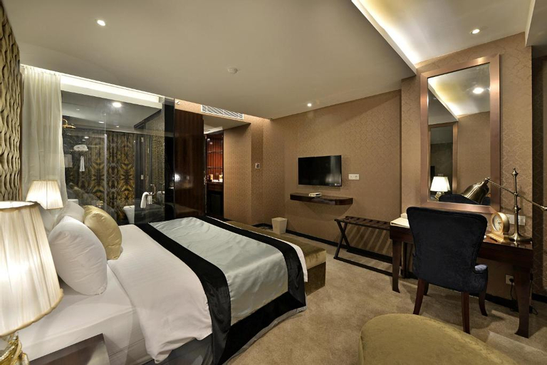 Bedroom 18