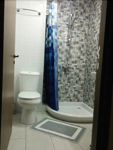 Bathroom 3, Lakis Court, Larnaca