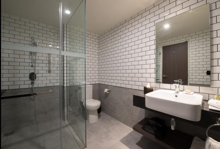 Bathroom 8