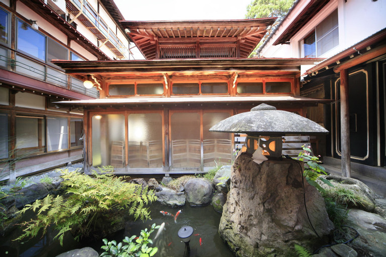 Yudanaka Seifuso, Yamanouchi