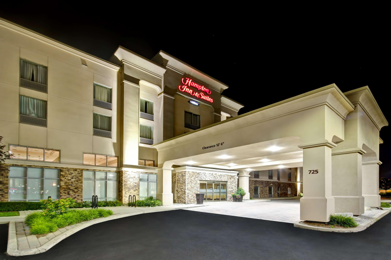 Exterior & Views