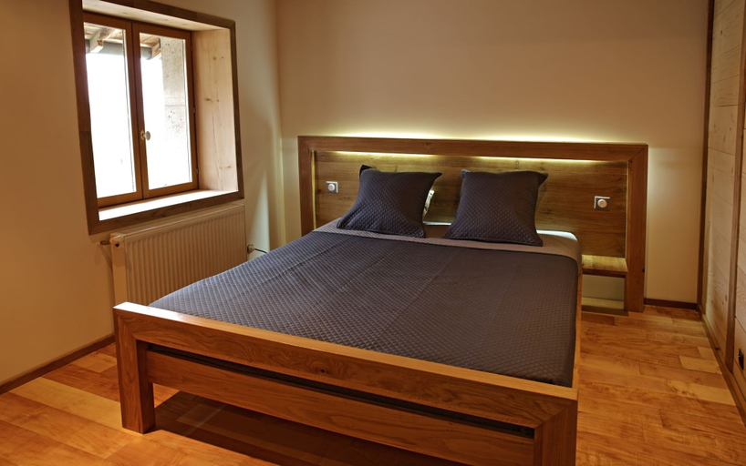Bedroom 3, ferme du bois joli, Jura
