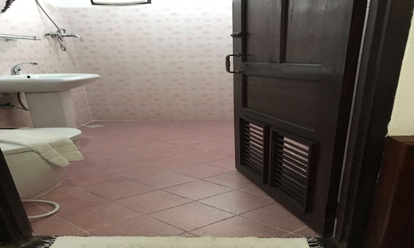 Bathroom 3, View Khemkhong Guesthouse, Chomphet