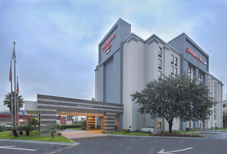 Exterior & Views 2, Hampton Inn by Hilton Monterrey/Galerías-Obispado, Monterrey