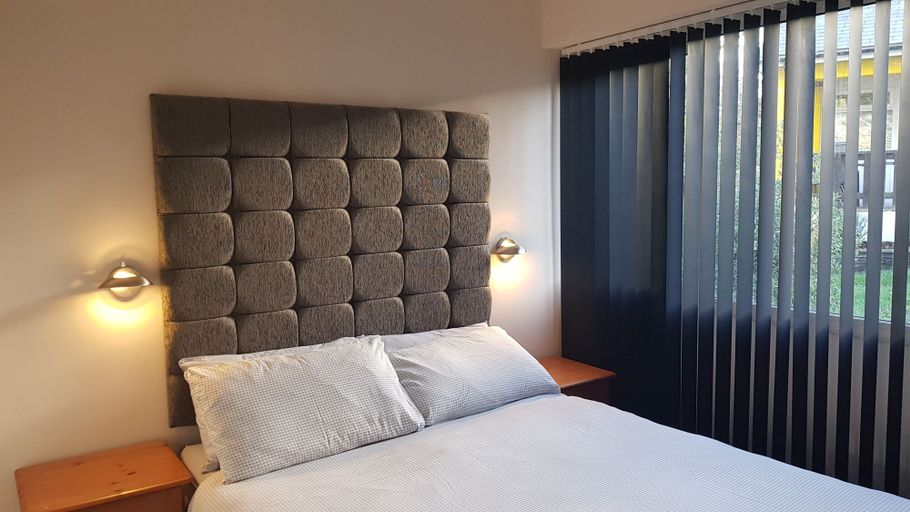Bedroom 4, Sunnyvale Holiday Park, Pembrokeshire