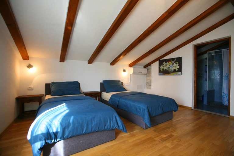 Bedroom 4, Villa Nada Flores, Barban