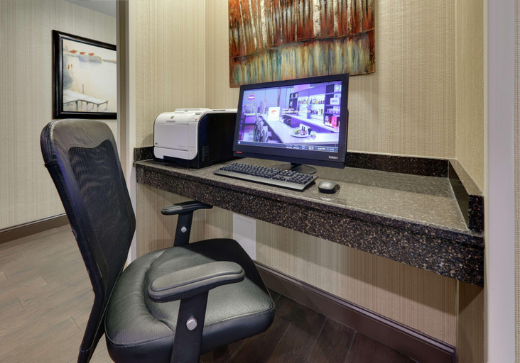Bedroom 3, Hampton Inn & Suites Mooresville/Lake Norman, Iredell