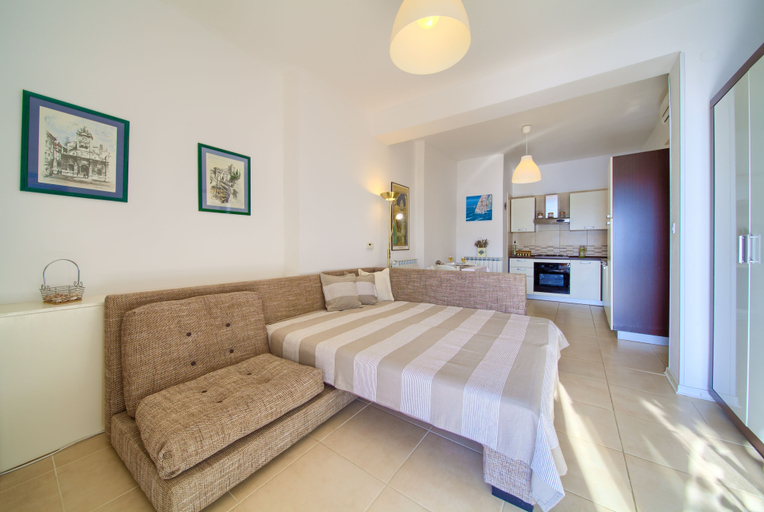Bedroom 2, Apartments Six, Kraljevica