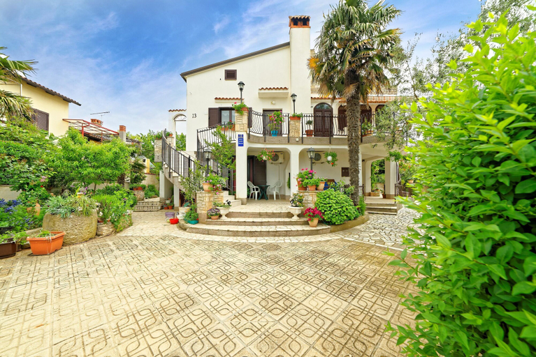 Exterior & Views 2, Guest House Jolanda, Medulin