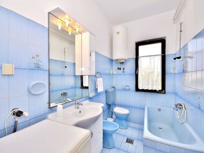 Bathroom 4, Apartments Slavko, Pula
