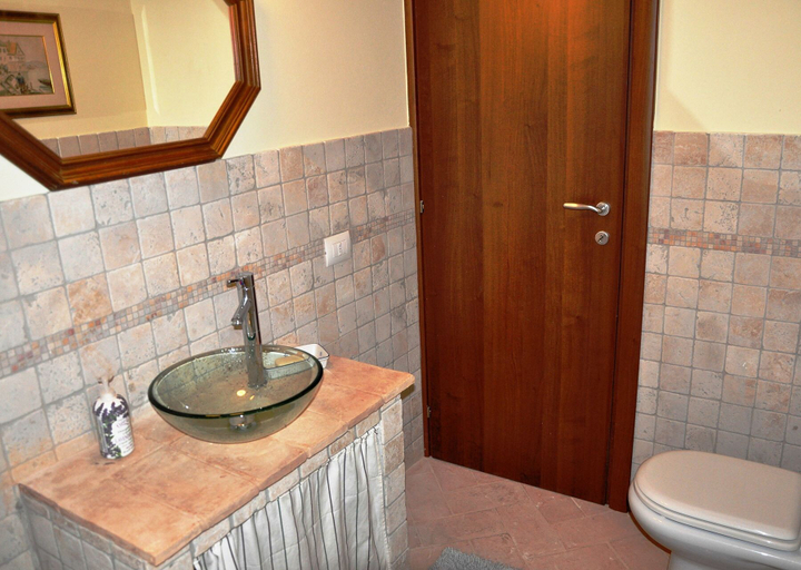 Bathroom 5, Montecristo Country House, Grosseto
