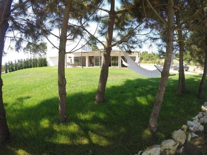 Studio in Serra do Bouro, With Pool Access, Enclosed Garden and Wifi -, Caldas da Rainha
