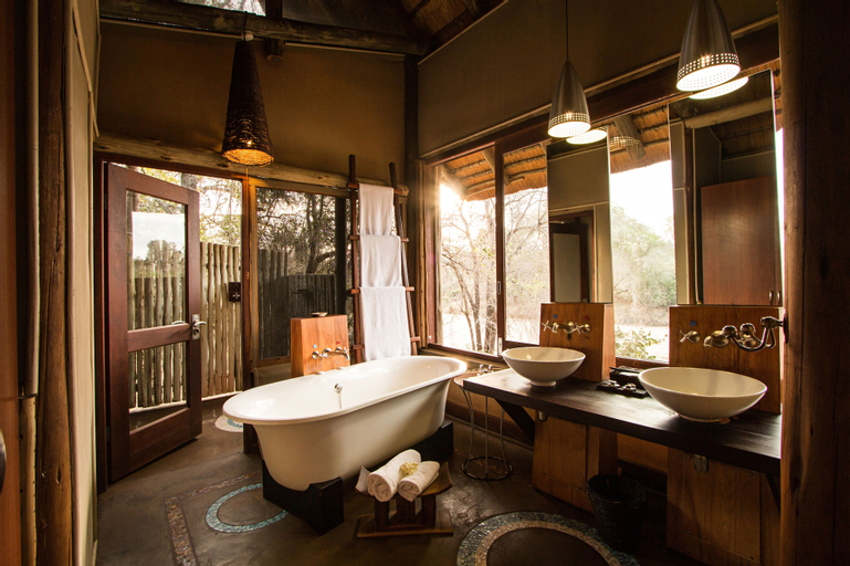 Rhino Post Safari Lodge, Ehlanzeni