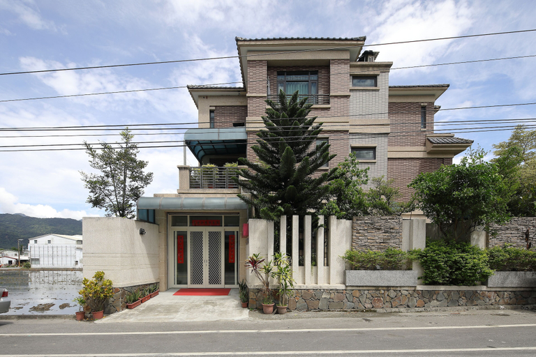 Exterior & Views 2, Yuli Rainbow Bridge Homestay, Hualien