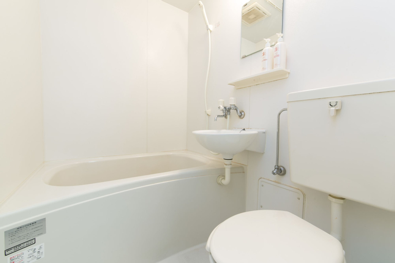 Bathroom 9