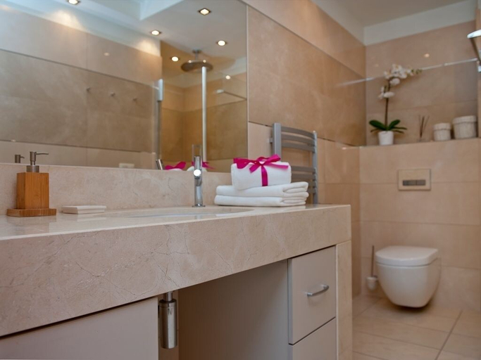 Bathroom 4, BlueApart Willa 4 Zywioly Jurata, Puck