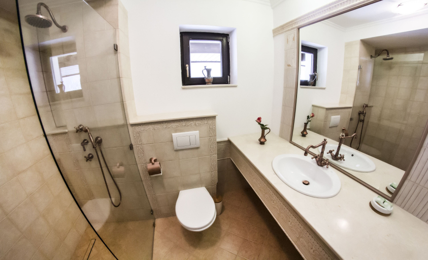 Bathroom 4, Casa Din Bran-Inn Cuisine, Bran