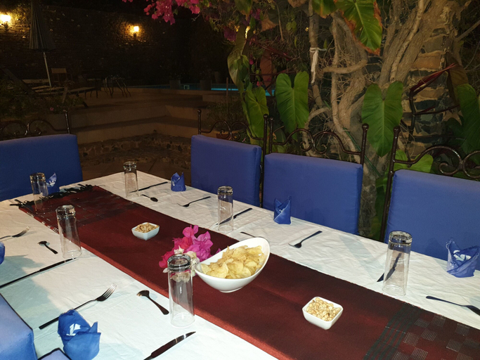 Food & Drinks 3, Villa Castel, Dakar