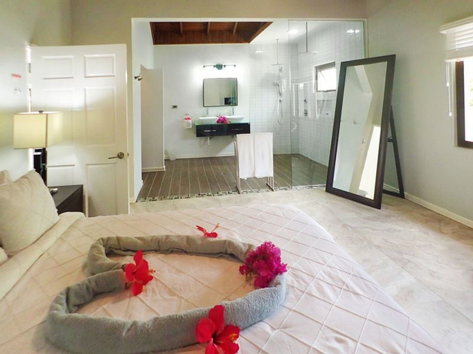 Cool Breeze, 3BR by Jamaican Treasures,