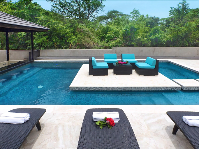 Cool Breeze, 3BR by Jamaican Treasures,