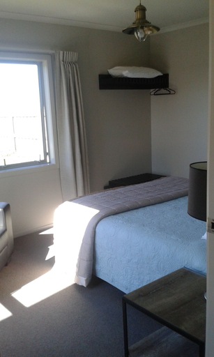 Bedroom 3, South Street West Motel, Manawatu