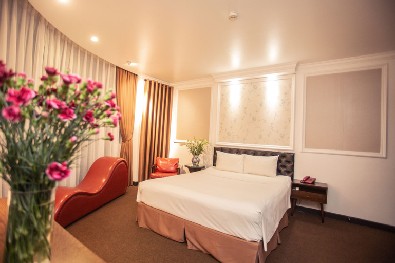 Dinh Hotel, Cầu Giấy