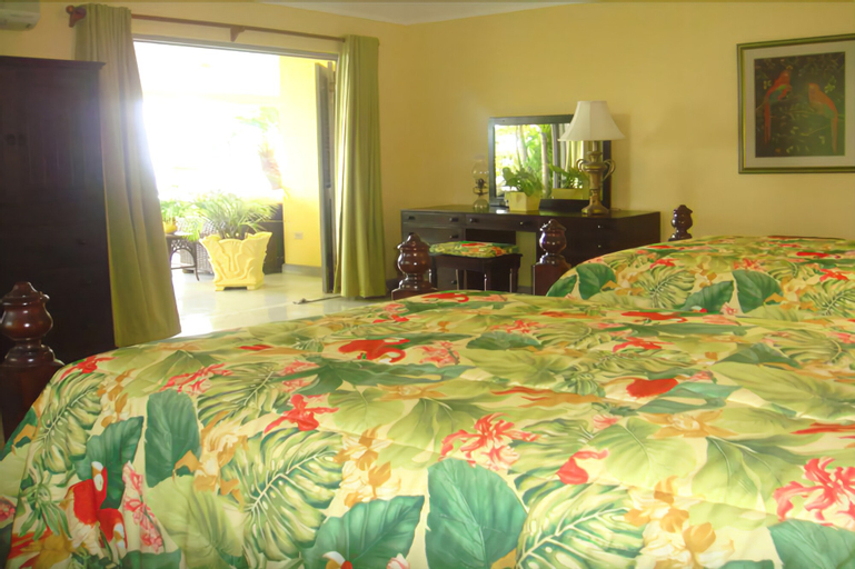 Kelso Villa, 4BR by Jamaican Treasures,
