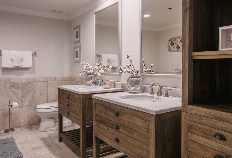 Bathroom 3, Palm Beach C21, Baldwin