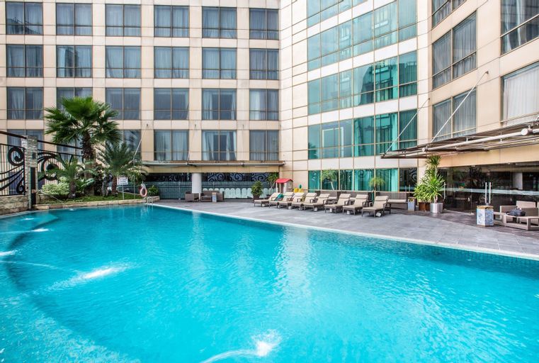 Wyndham Surabaya, Surabaya