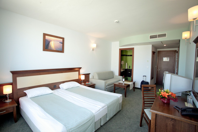 Bedroom 3, Lion Sunny Beach Hotel, Nesebar