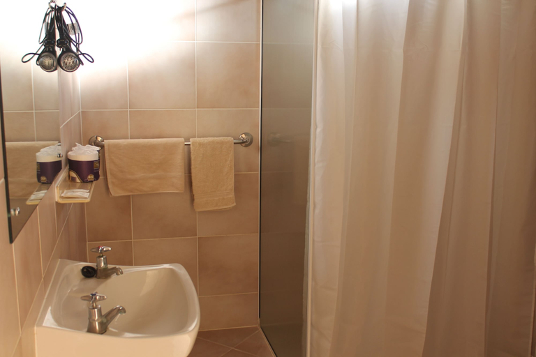 Bathroom, Flinders Ranges Motel, Flinders Ranges