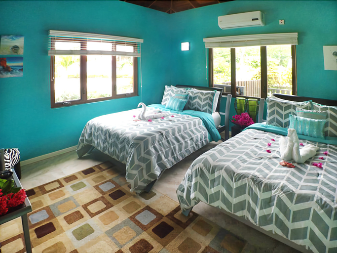 Cool Breeze, 3BR by Jamaican Treasures,