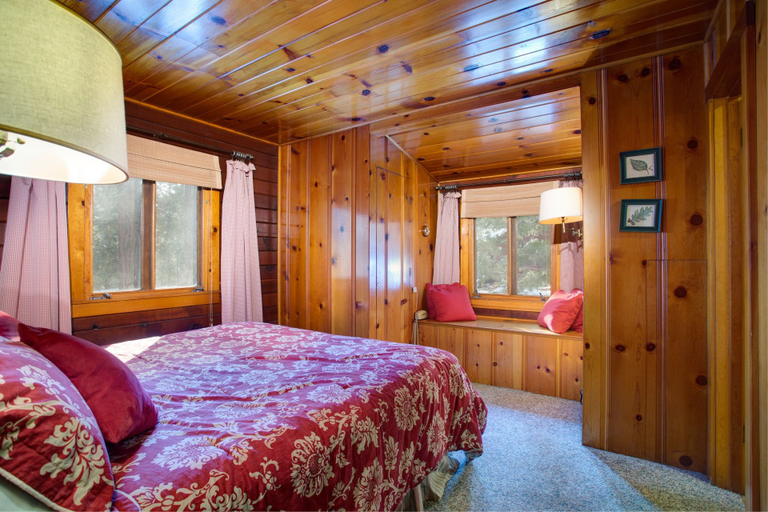 Bedroom 2, Hansen Cabin, Mariposa