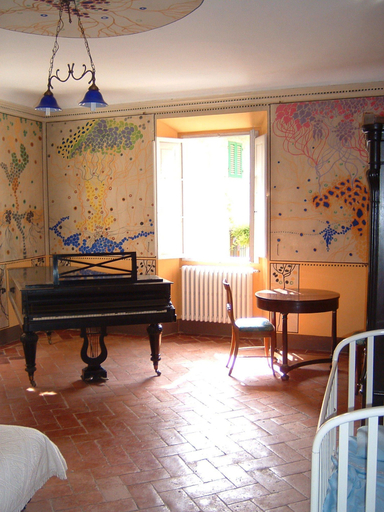 Public Area, Borgo Ponte dell'Asse, Florence