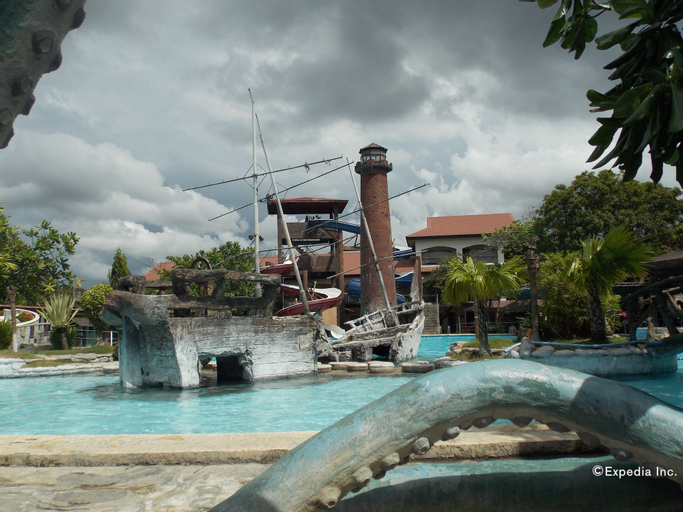 Caribbean Waterpark and Resotel, Bacolod City