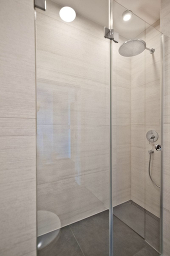 Bathroom 4, Zatoka Komfortu BlueApart Jastarnia, Puck