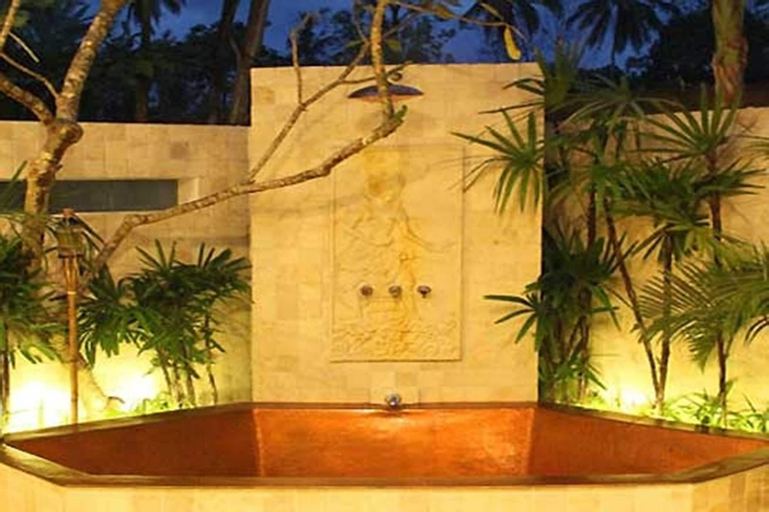 Bathroom 15