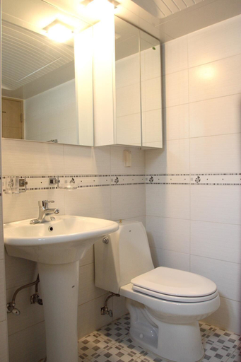 Bathroom 4, Eastern Vill, Pyeongchang