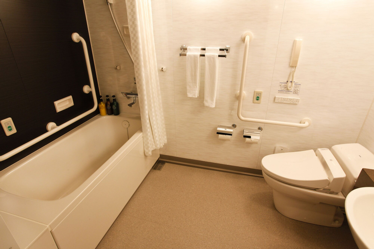 Bathroom 30