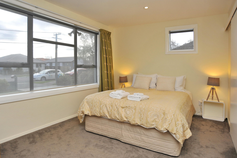 Bedroom 2, Charlesworth Villa, Christchurch