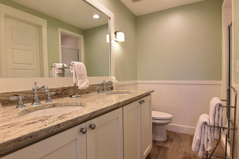 Bathroom 3, Cinnamon Shore- Shells on the Beach TC 2104, Nueces