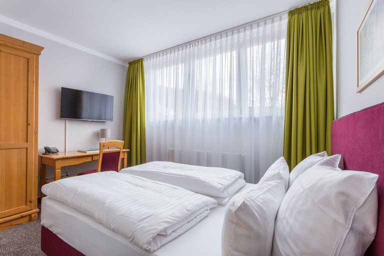 halbersbacher. hotel annaberg, Bad Dürkheim