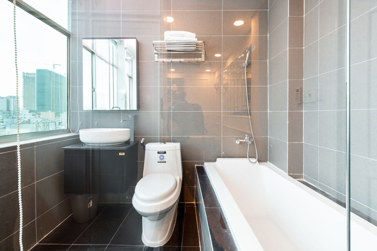 Bathroom 3, Lai Hotel Phan Dinh Phung - Near Tan Dinh Church & District 1, Phú Nhuận