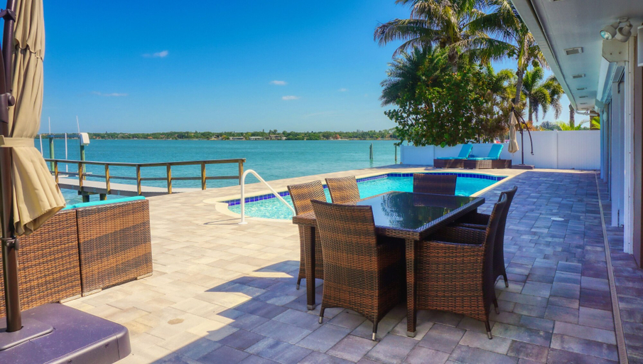 Others 1, Elegant Premier Waterfront Home (7989), Pinellas