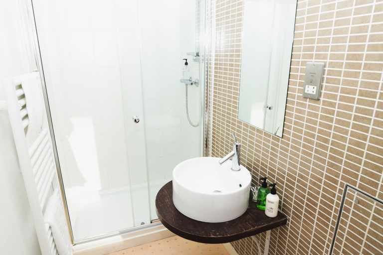 Bathroom 3, Grand Harbour Apartments Glasgow, Glasgow