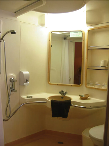 Bathroom 4, Auberge de Moussy proche Epernay, Marne