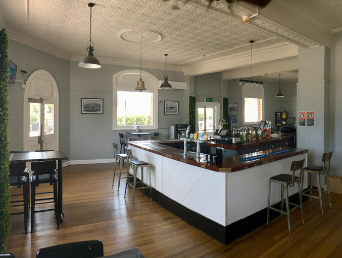 Food & Drinks 5, Abermain Hotel, Cessnock