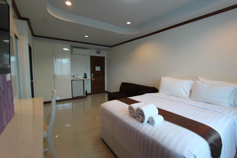 Bedroom 3, Thada Chateau Hotel, Muang Buri Ram
