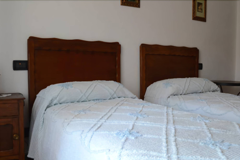 Bedroom 2, Agriturismo Cà Trinchè, Cuneo