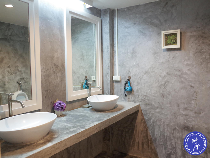 Bathroom 4, Hub Of Joys Hostel, Ko Lanta